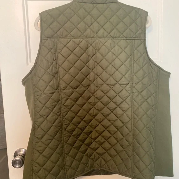 Olive Green Quilted Vest - Picture 7 of 7